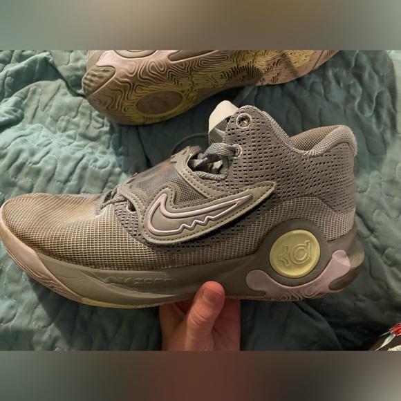 Men’s Nike KD - Picture 4 of 4